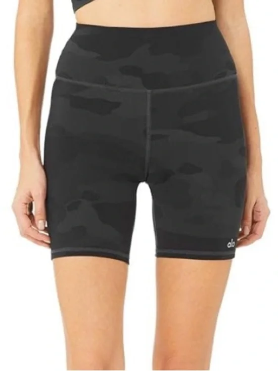 Alo Yoga High Waist Waisted Vapor Shorts In Black Camo 7” Inseam Size XXS - Picture 2 of 8